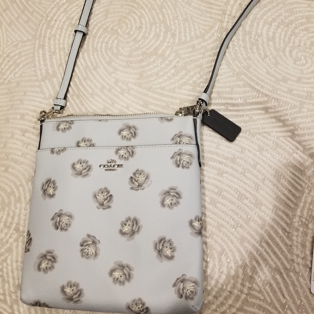 Coach NWOT - Kitt Rose Print Messenger Crossbody